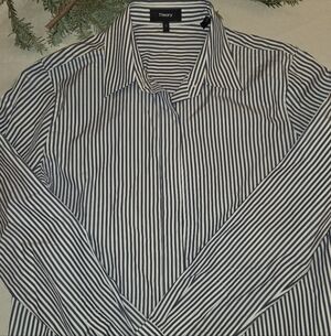 Theory Women's Striped Blue and White Shirt